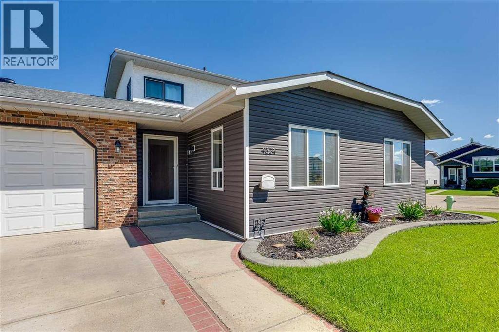 4804 44 Street, Innisfail, Alberta  T4G 1M7 - Photo 1 - A2313383