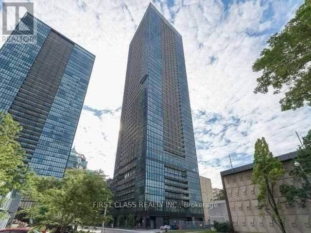 2010 - 101 CHARLES STREET E, Toronto, Ontario
