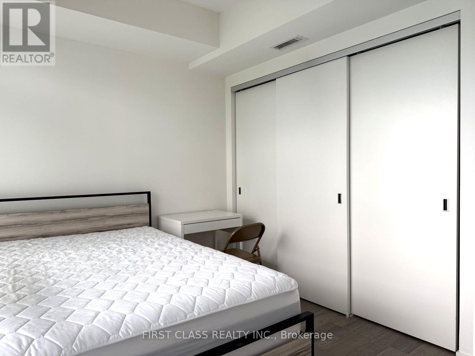 2010 - 101 Charles Street E, Toronto, Ontario  M4Y 0A9 - Photo 14 - C13471714