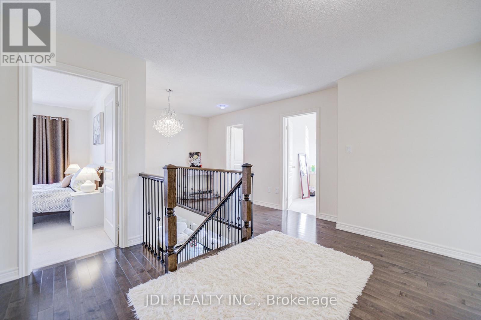 1139 Cenotaph Boulevard, Newmarket, Ontario  L3X 0A7 - Photo 27 - N13471716