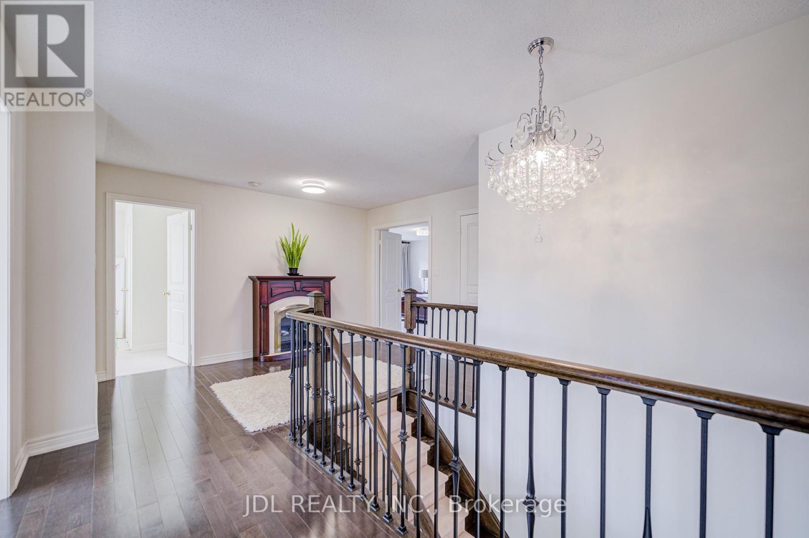 1139 Cenotaph Boulevard, Newmarket, Ontario  L3X 0A7 - Photo 28 - N13471716
