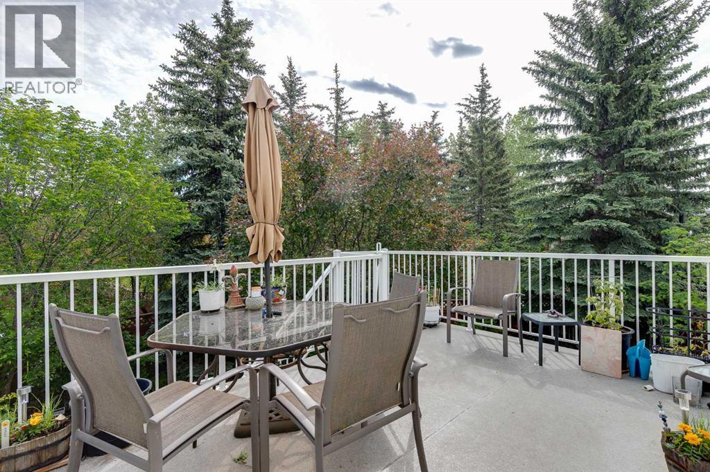 44 Valley Meadow Close NW, Calgary, Alberta  T3B 5M1 - Photo 12 - A2319932