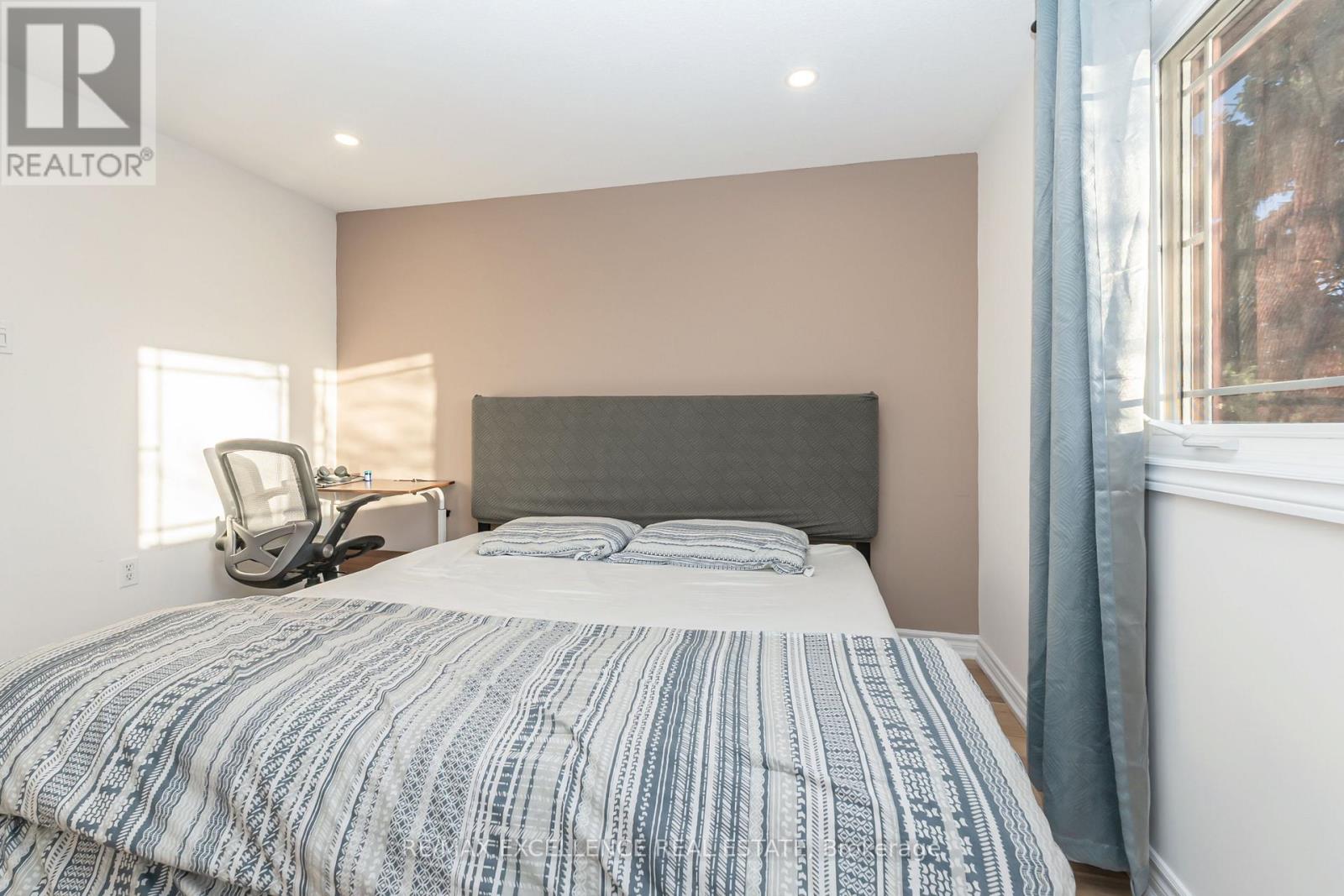 2962 Saint Malo Circle, Mississauga, Ontario  L5N 1S9 - Photo 10 - W13471712