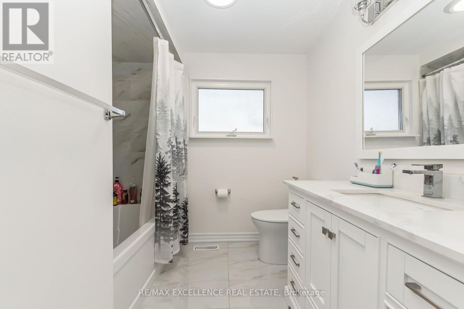 2962 Saint Malo Circle, Mississauga, Ontario  L5N 1S9 - Photo 11 - W13471712
