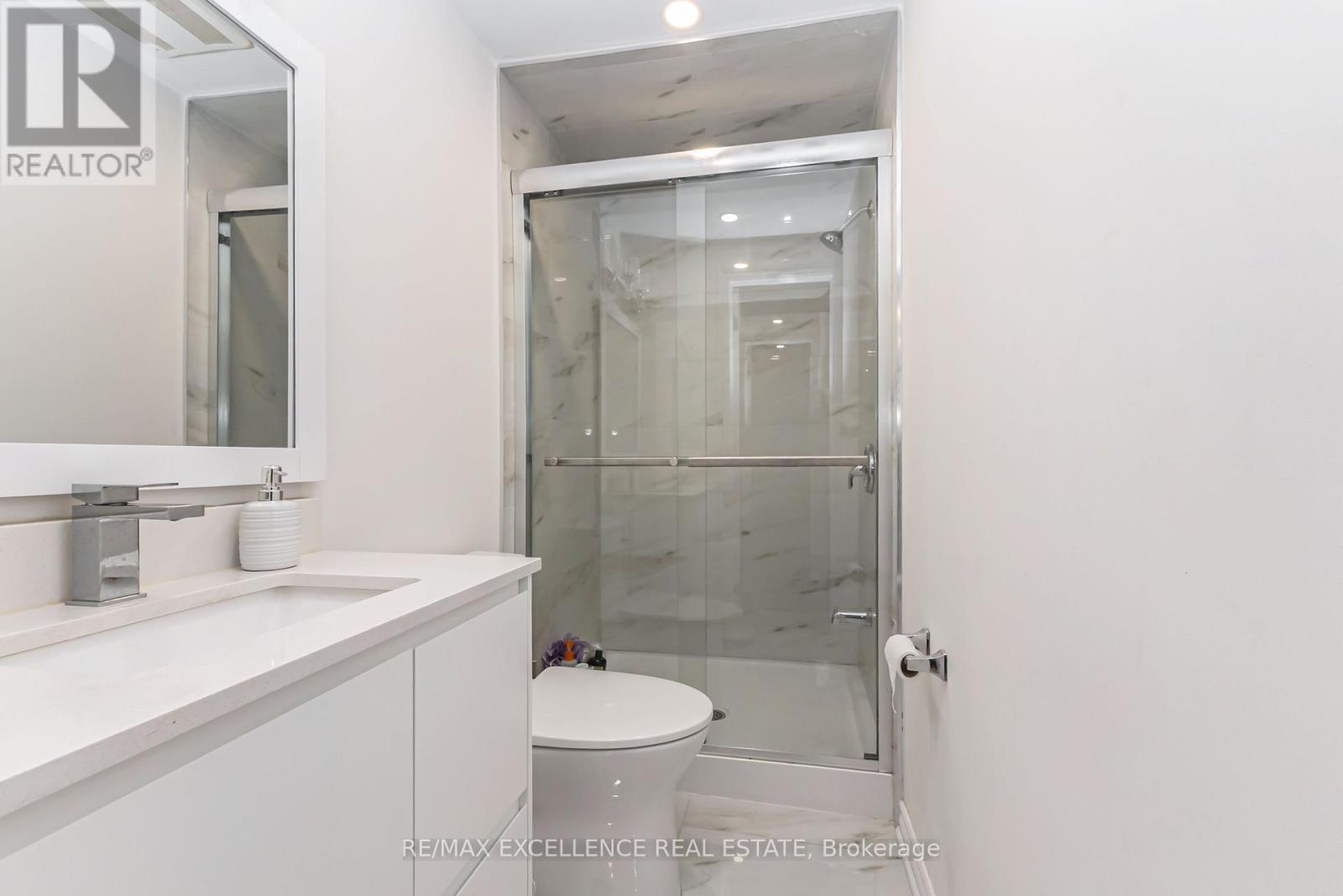 2962 Saint Malo Circle, Mississauga, Ontario  L5N 1S9 - Photo 14 - W13471712