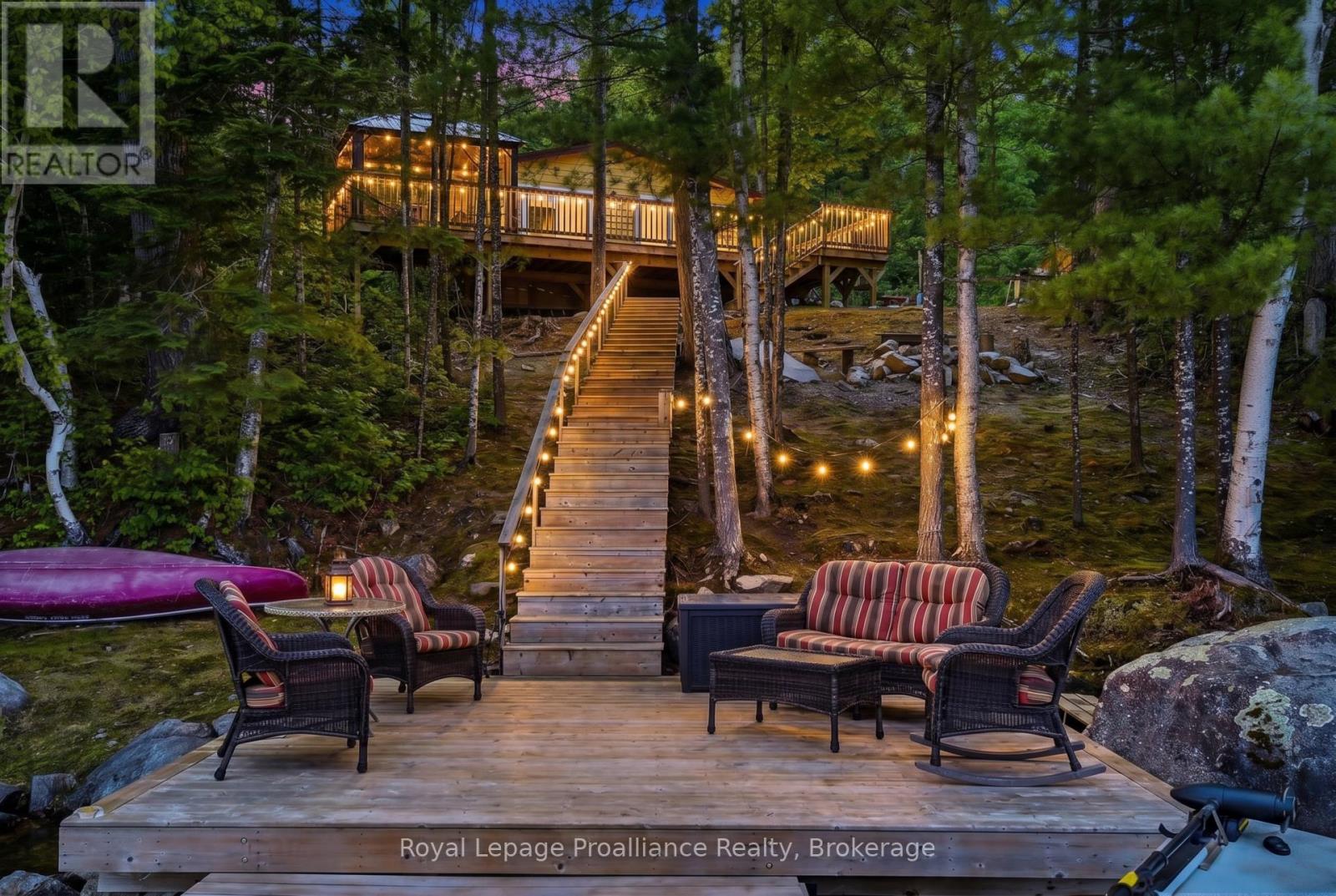 764 MAZINAW LAKE (WATER ACCESS ONLY), Addington Highlands, Ontario