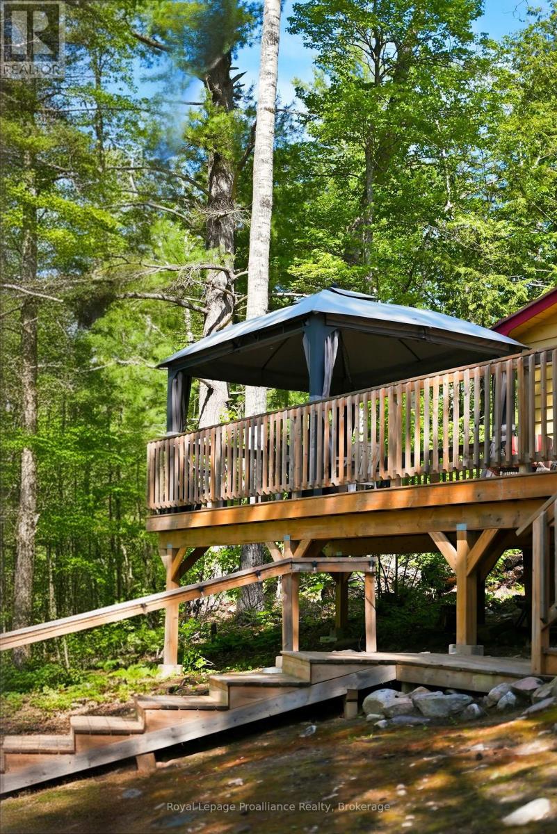 764 Mazinaw Lake (Water Access Only), Addington Highlands, Ontario  K0H 1K0 - Photo 16 - X13471736