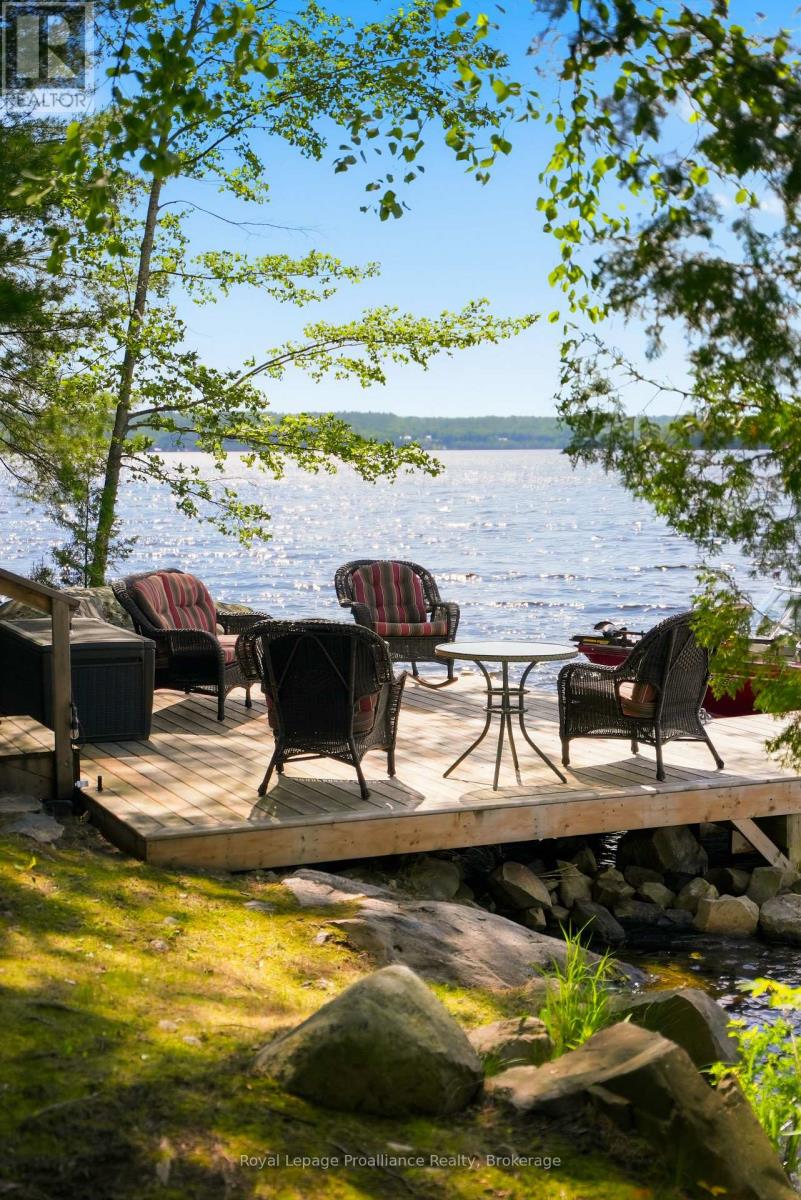 764 Mazinaw Lake (Water Access Only), Addington Highlands, Ontario  K0H 1K0 - Photo 2 - X13471736