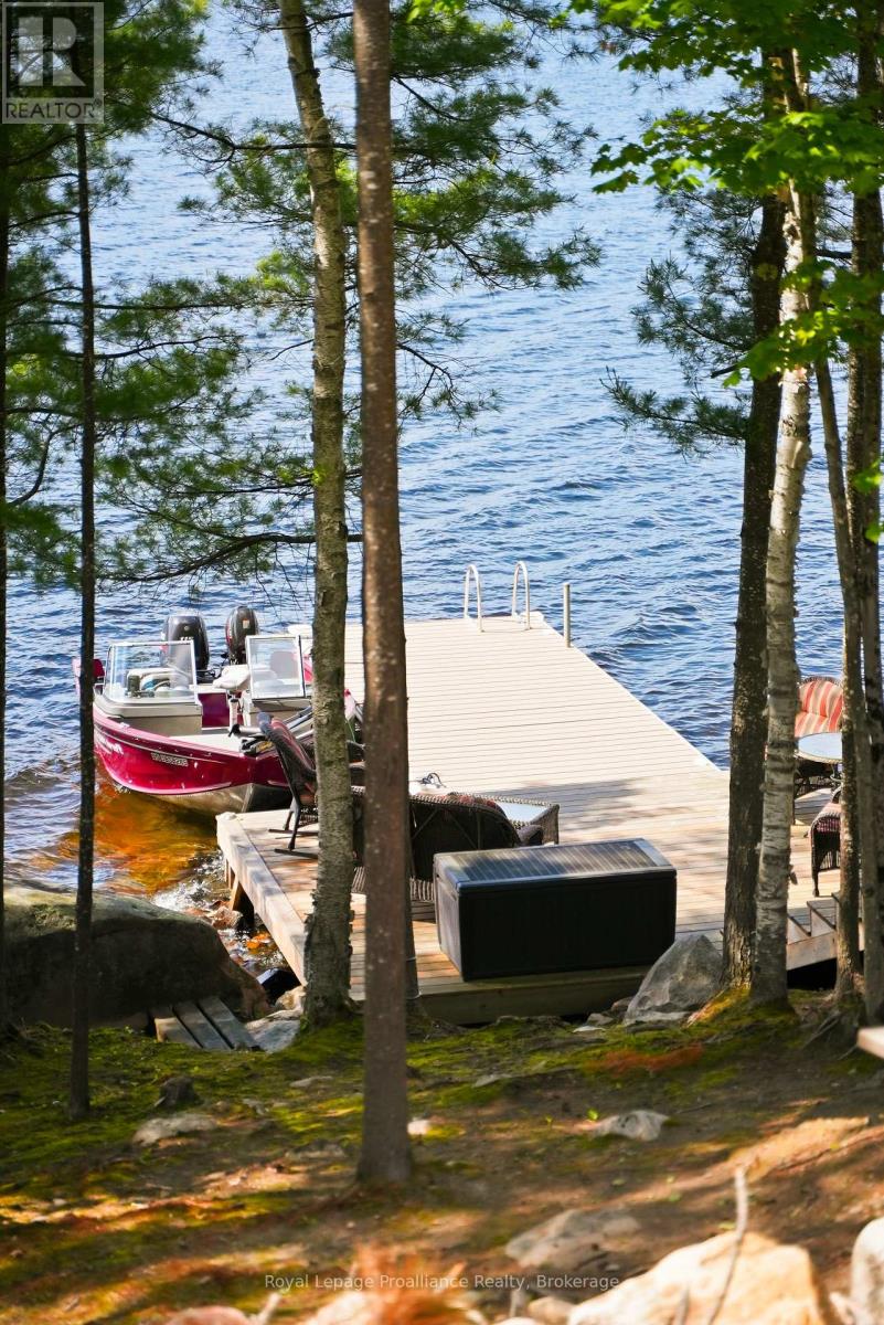 764 Mazinaw Lake (Water Access Only), Addington Highlands, Ontario  K0H 1K0 - Photo 4 - X13471736