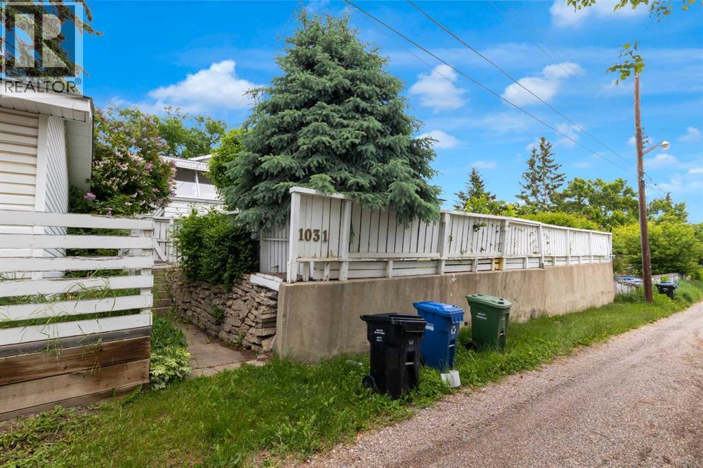 1031 Thorneycroft Drive NW, Calgary, Alberta  T2K 3K7 - Photo 42 - A2309461