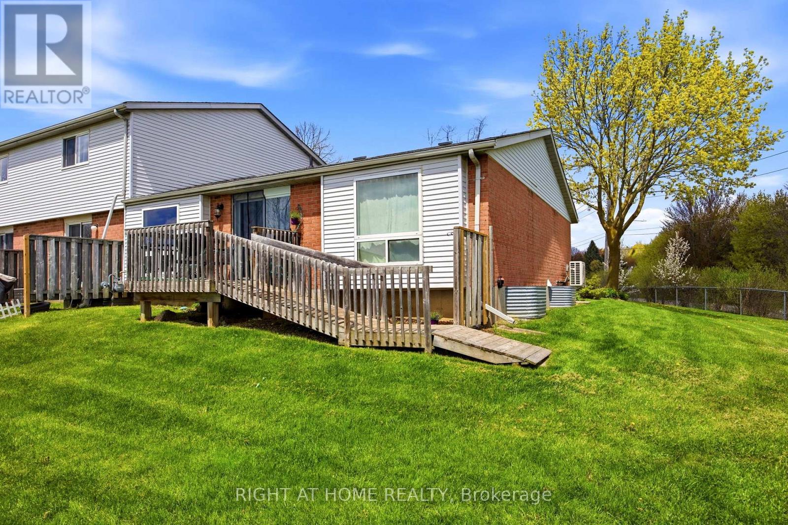 20 - 40 Imperial Road N, Guelph, Ontario  N1H 8B4 - Photo 3 - X13471748