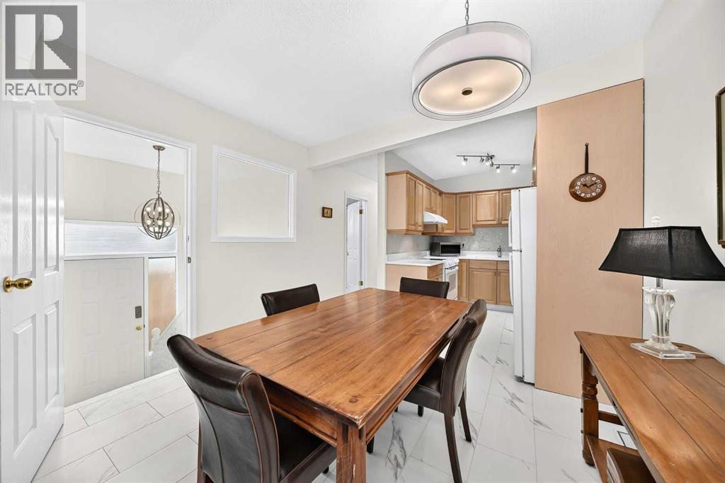 2124b 52 Avenue Sw, Calgary, Alberta  T3E 1K3 - Photo 11 - A2322926
