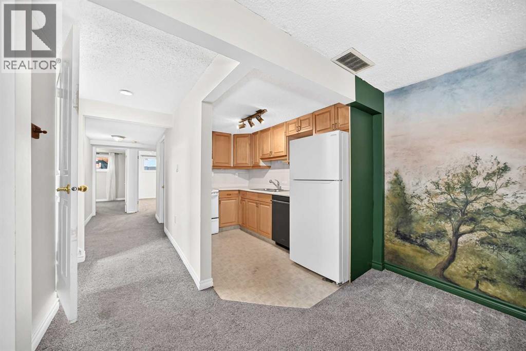 2124b 52 Avenue Sw, Calgary, Alberta  T3E 1K3 - Photo 29 - A2322926