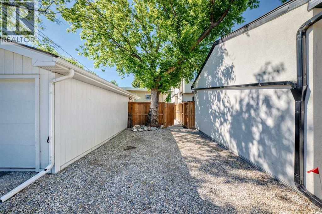 2124b 52 Avenue Sw, Calgary, Alberta  T3E 1K3 - Photo 45 - A2322926