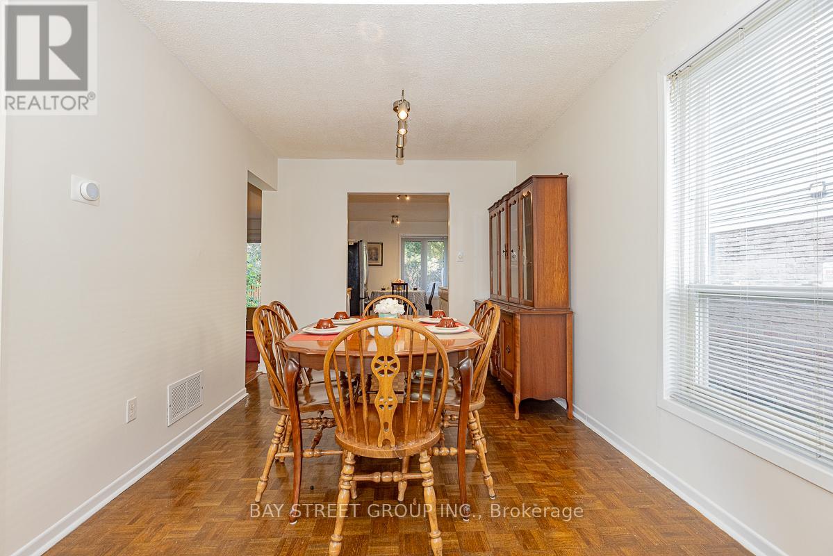36 Lilac Avenue, Markham, Ontario  L3T 5K2 - Photo 5 - N13471756
