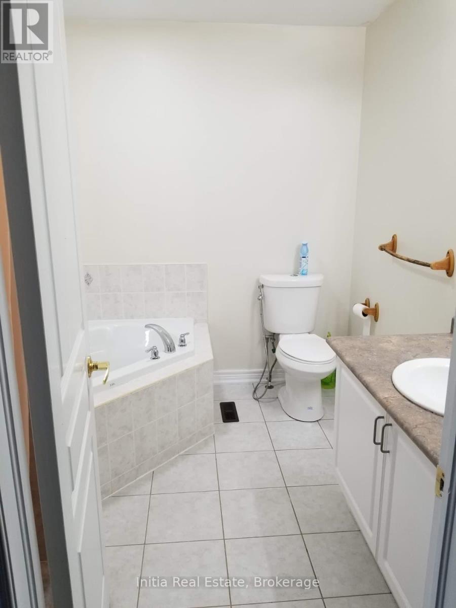 99 Connolly Crescent, Brampton, Ontario  L6R 0G8 - Photo 10 - W13471774