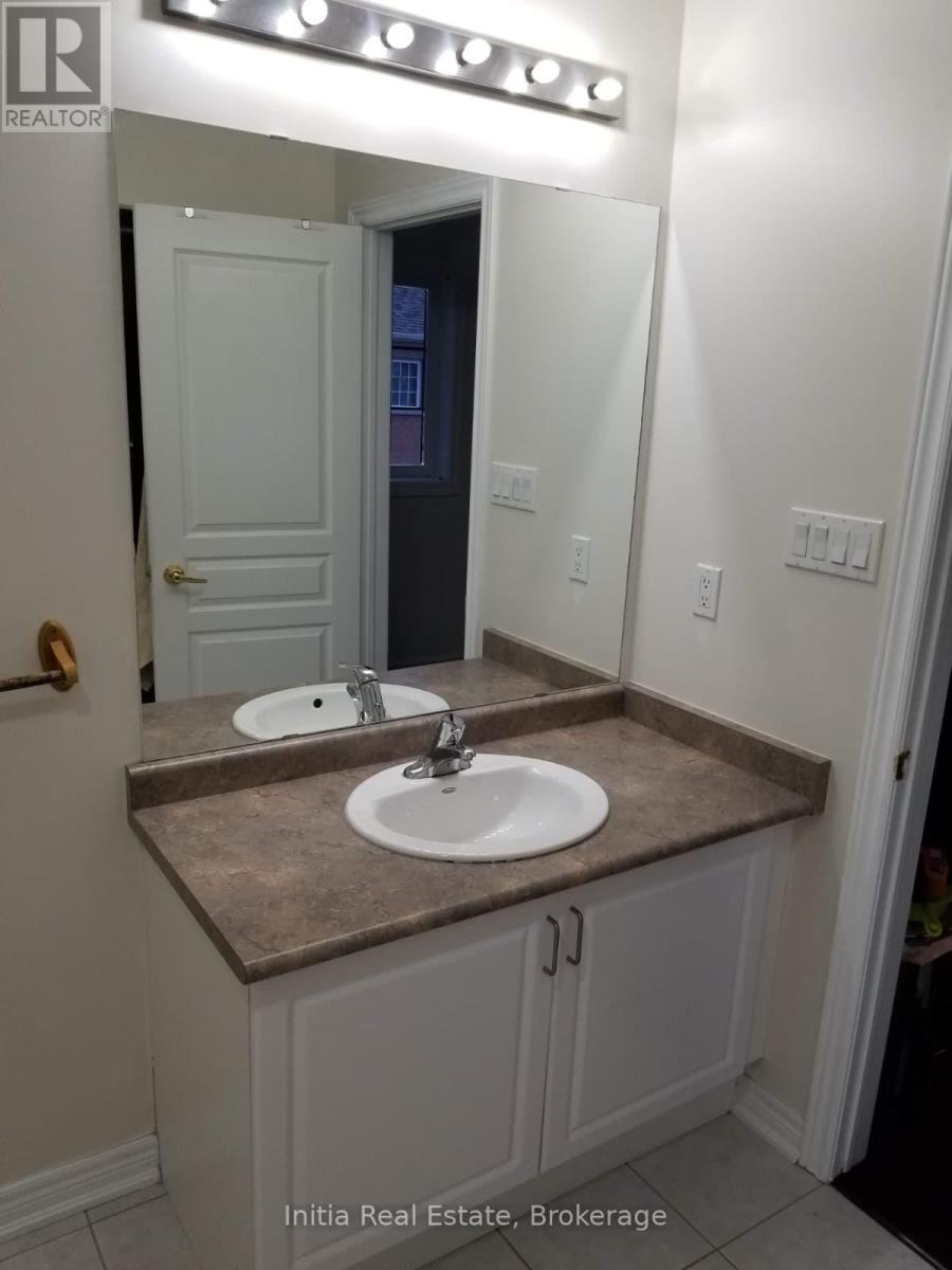 99 Connolly Crescent, Brampton, Ontario  L6R 0G8 - Photo 9 - W13471774