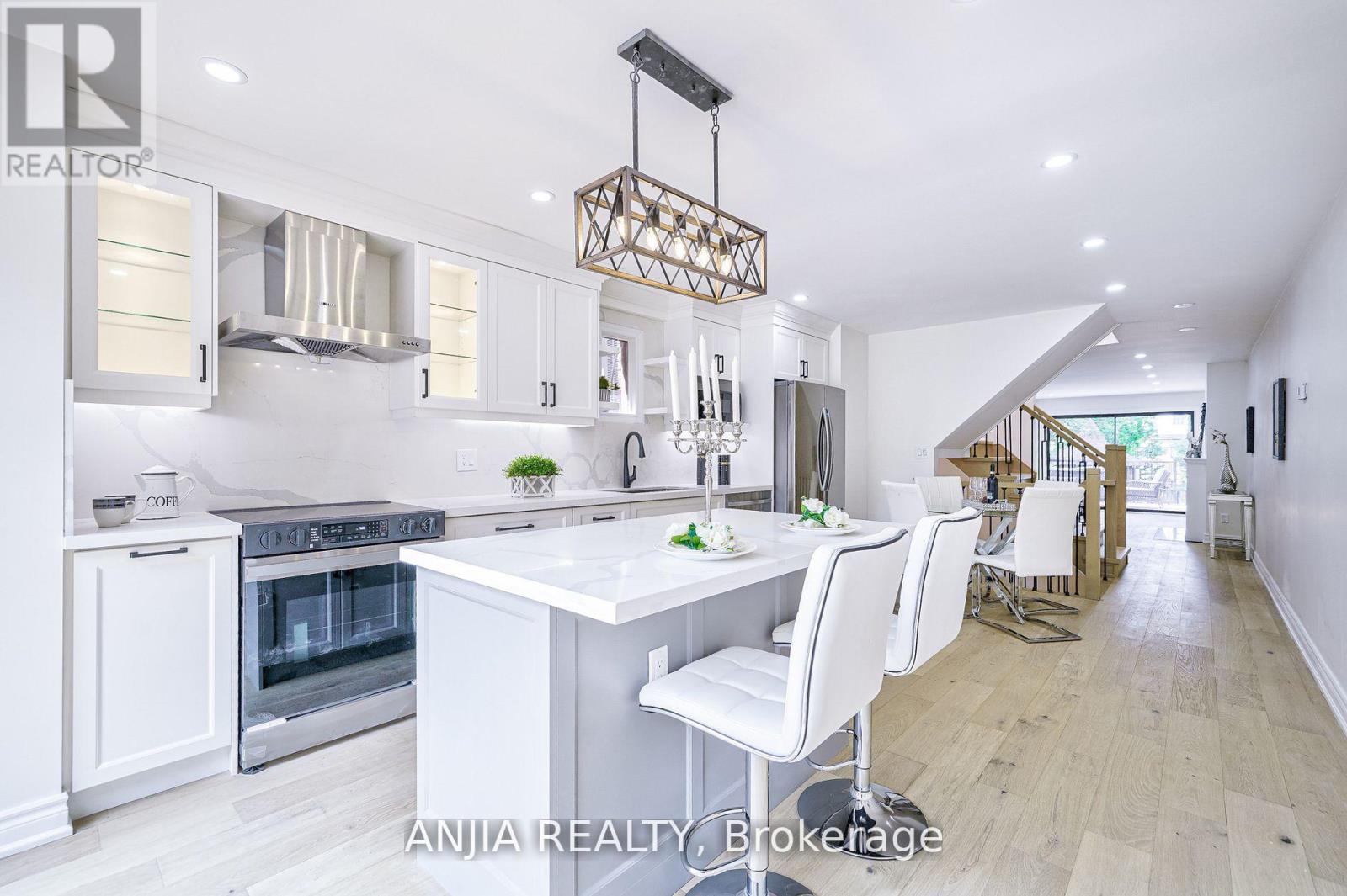 322 Hillsdale Avenue E, Toronto, Ontario  M4S 1T8 - Photo 3 - C13471788