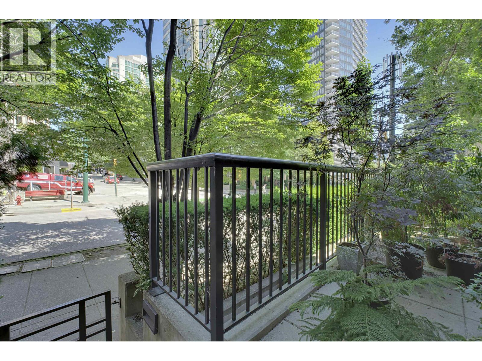 308 Smithe Street, Vancouver, British Columbia  V6B 1S3 - Photo 2 - R3137554