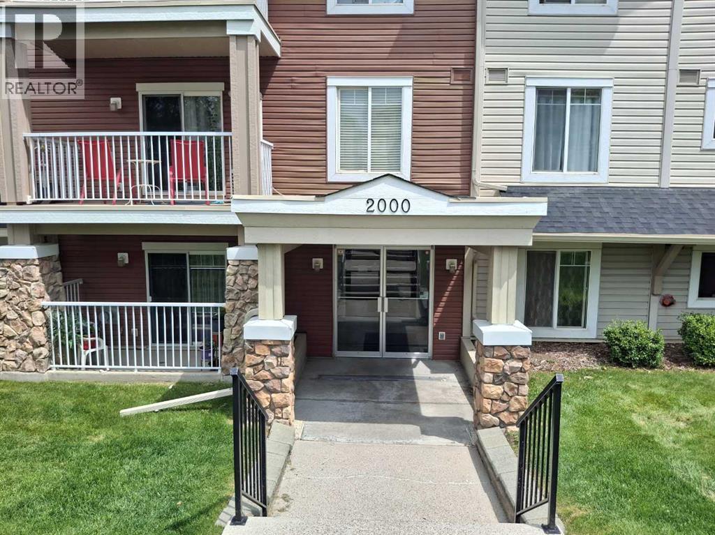 2201, 70 Panamount Drive Nw, Calgary, Alberta  T3K 5Z1 - Photo 2 - A2322894