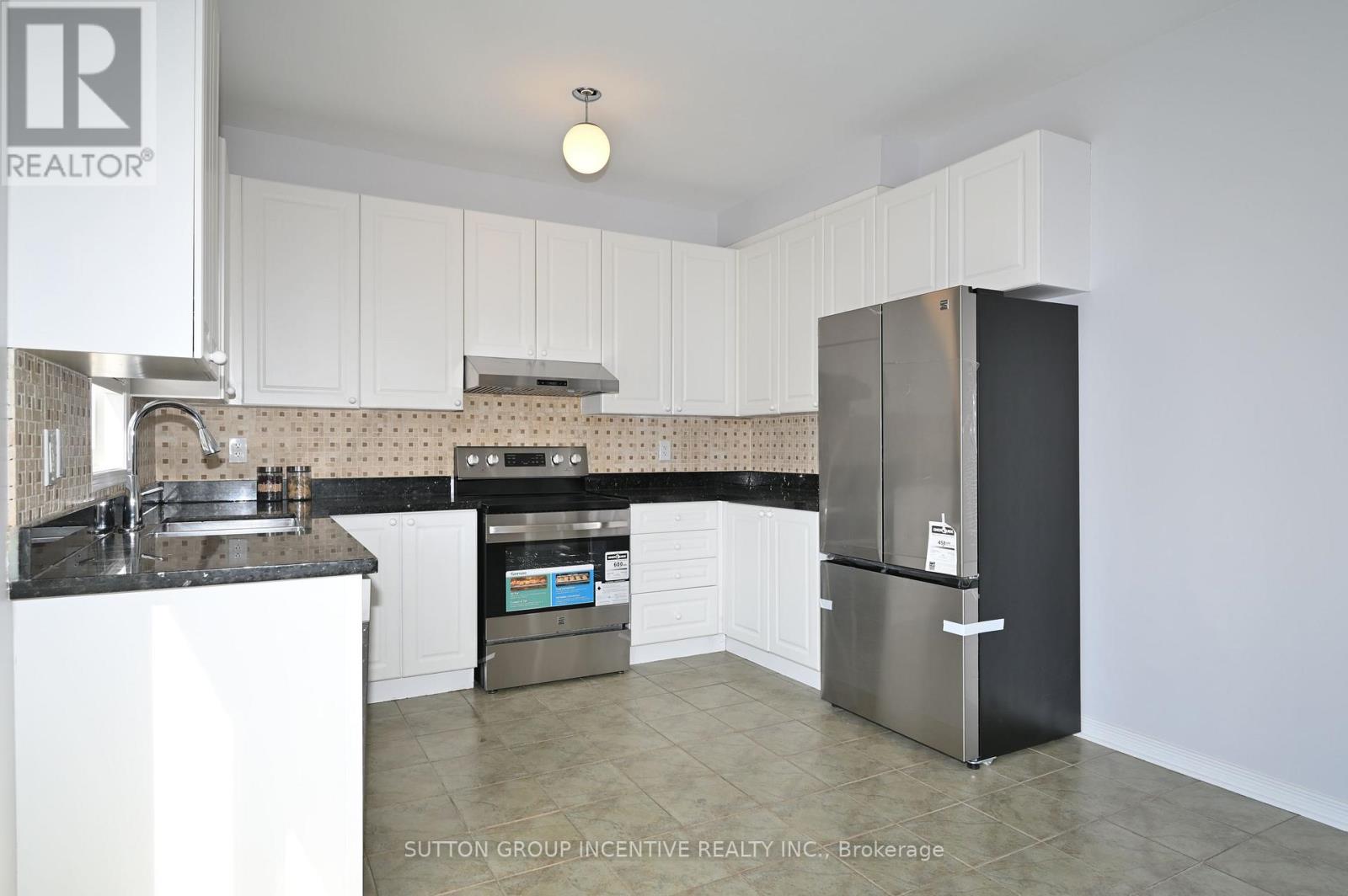 59 Wheelwright Drive, Richmond Hill, Ontario  L4E 5A1 - Photo 3 - N13470286