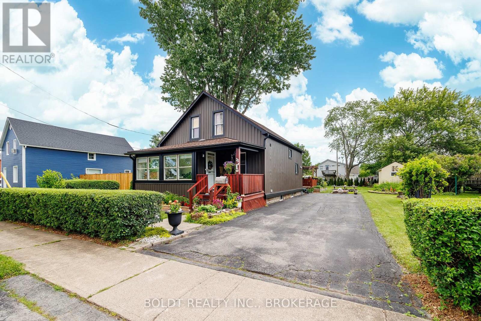 23 TORRANCE STREET, Fort Erie, Ontario