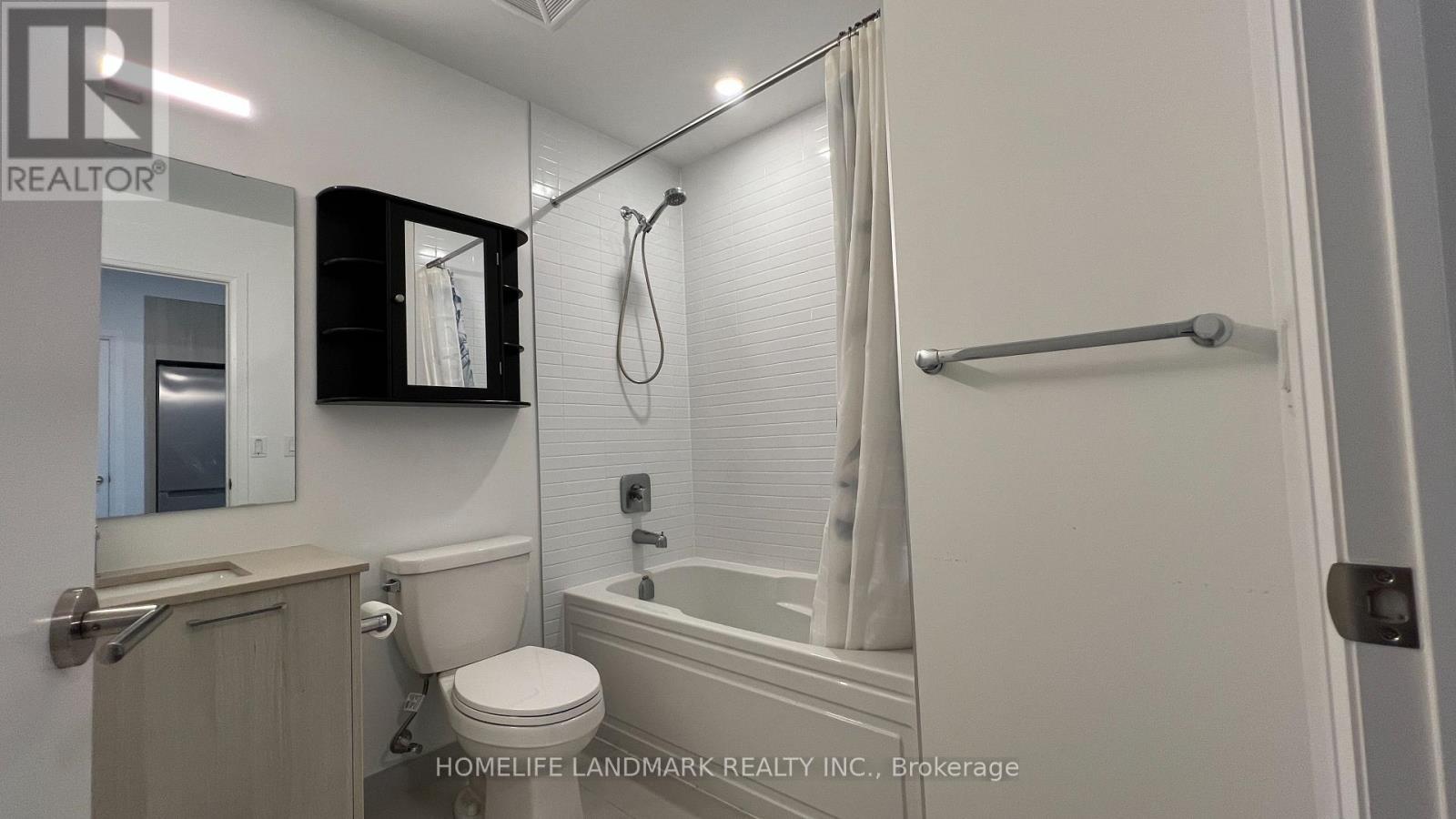 206 - 3250 Carding Mill Trail, Oakville, Ontario  L6M 1L3 - Photo 5 - W13471816