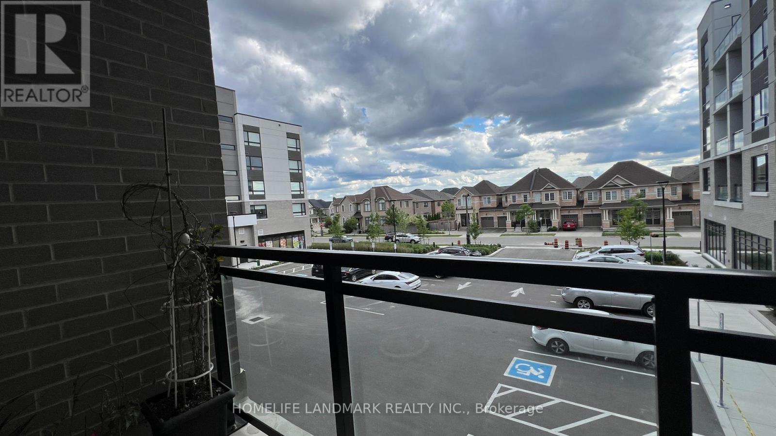 206 - 3250 Carding Mill Trail, Oakville, Ontario  L6M 1L3 - Photo 7 - W13471816