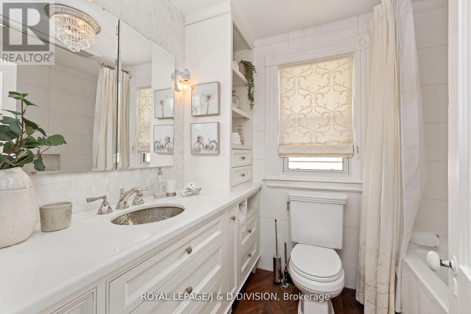 477 Roxton Road, Toronto, Ontario  M6G 3R5 - Photo 23 - C13416266