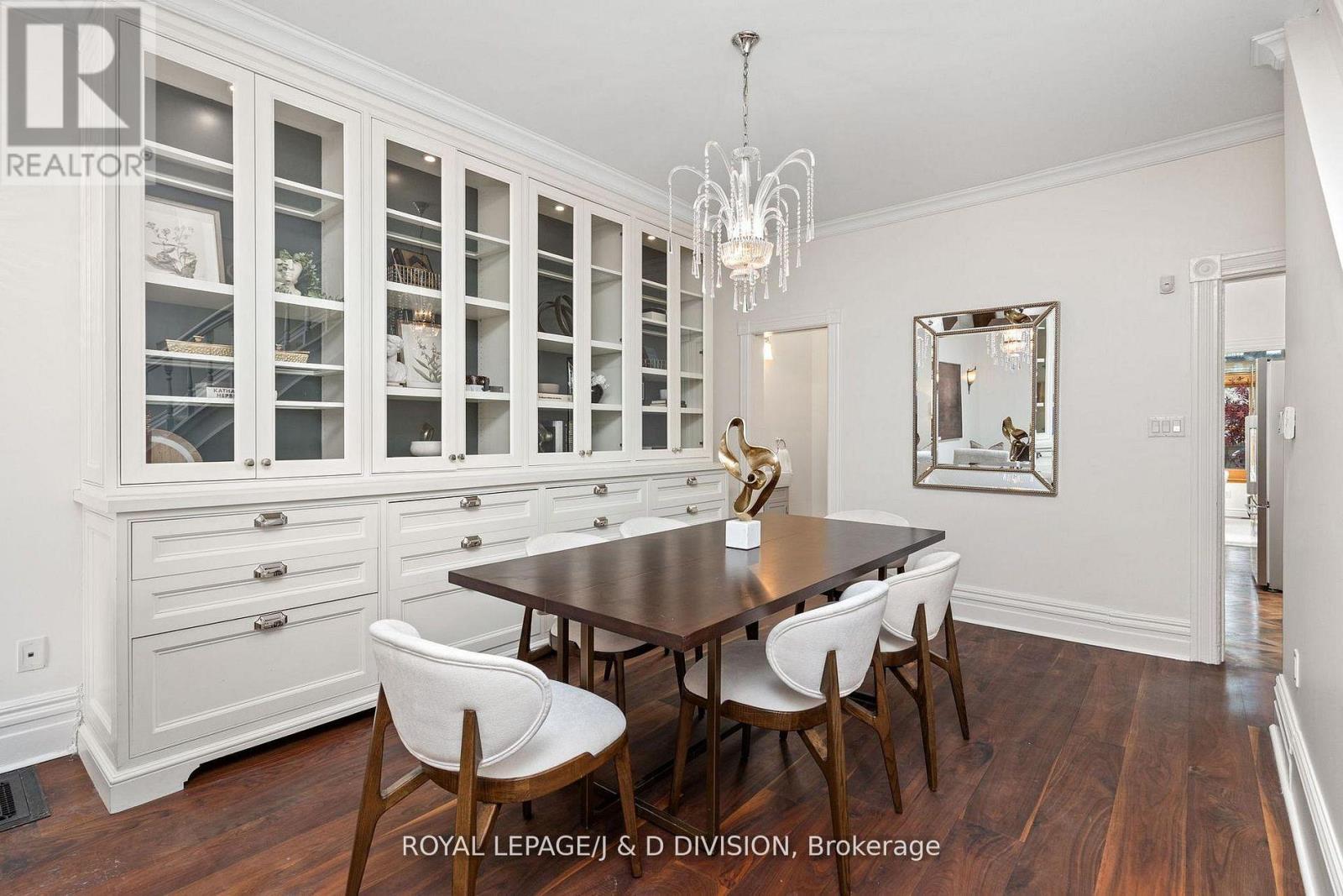 477 Roxton Road, Toronto, Ontario  M6G 3R5 - Photo 8 - C13416266