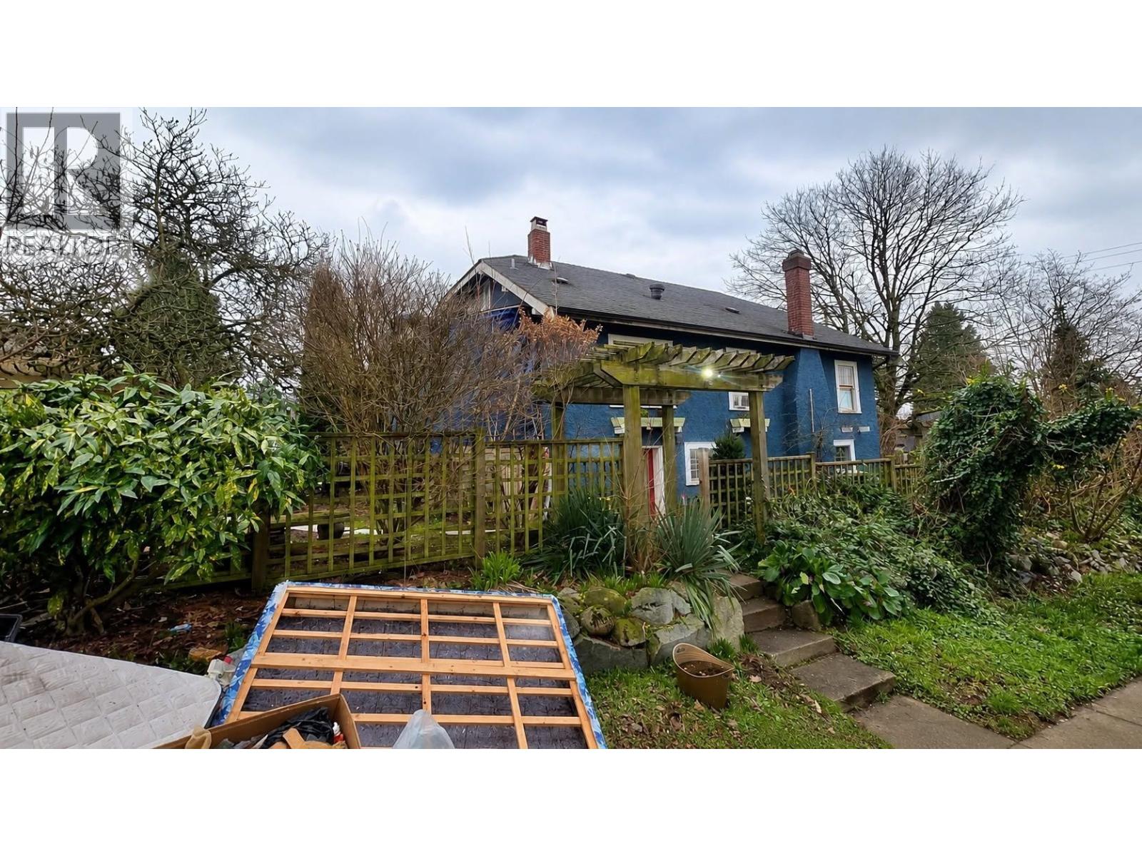 1217 Sixth Avenue, New Westminster, British Columbia  V3M 2C1 - Photo 4 - R3095930