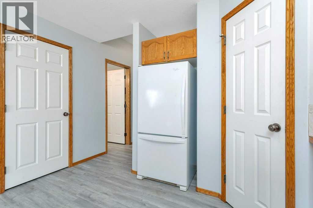 345 Addington Drive, Red Deer, Alberta  T4R 3H7 - Photo 9 - A2322905