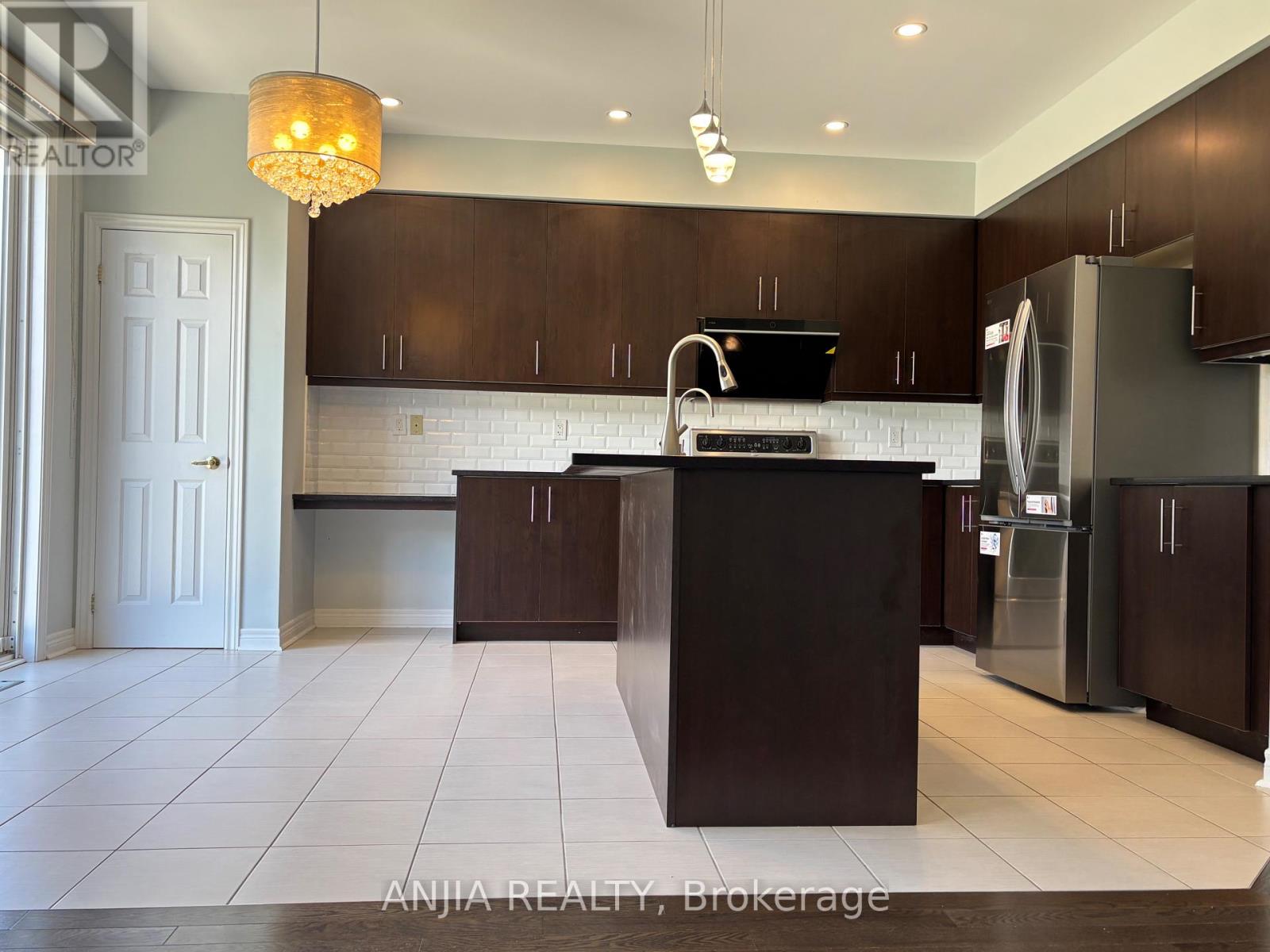 220 Hazelton Avenue, Markham, Ontario L6C 0L9 - Photo 22 - N13470536