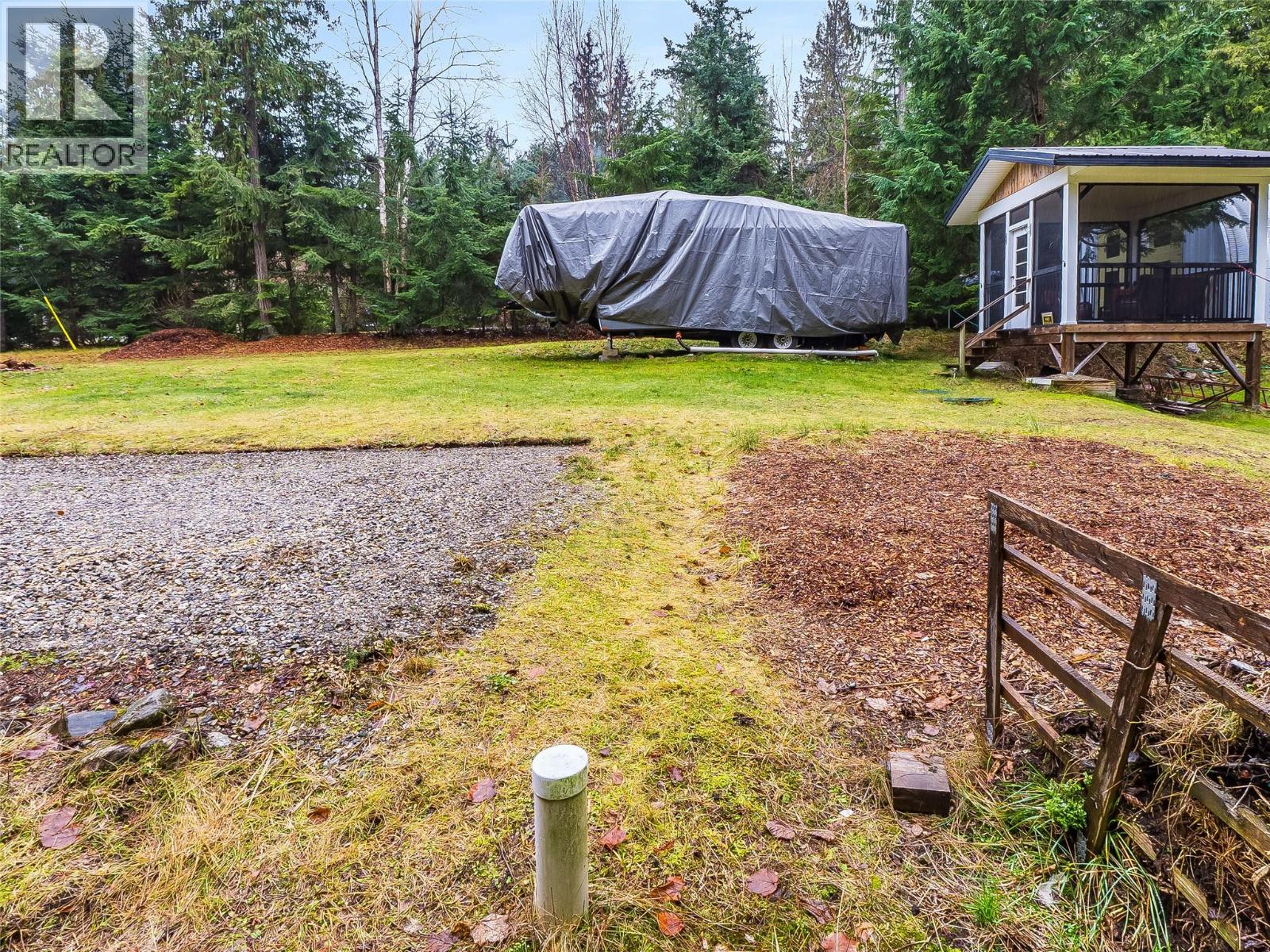 304 Nichols Drive, Schroeder Creek, British Columbia  V0G 1M0 - Photo 13 - 10371771