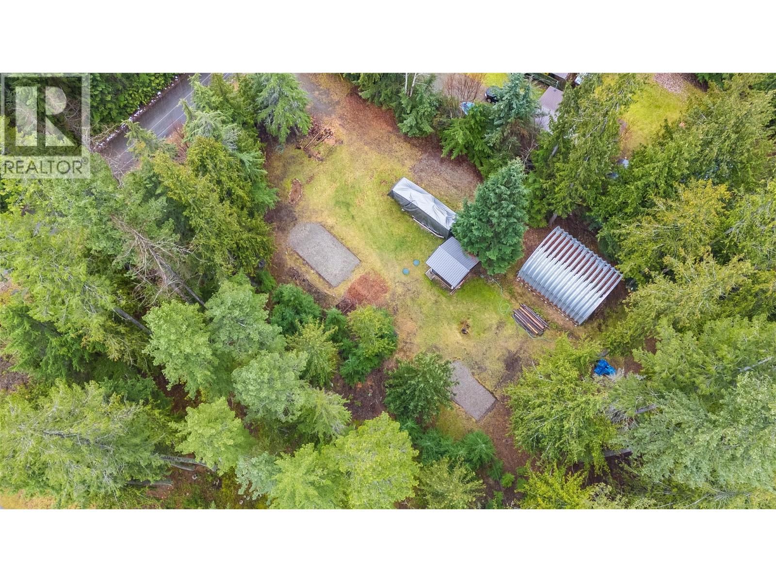 304 Nichols Drive, Schroeder Creek, British Columbia  V0G 1M0 - Photo 2 - 10371771