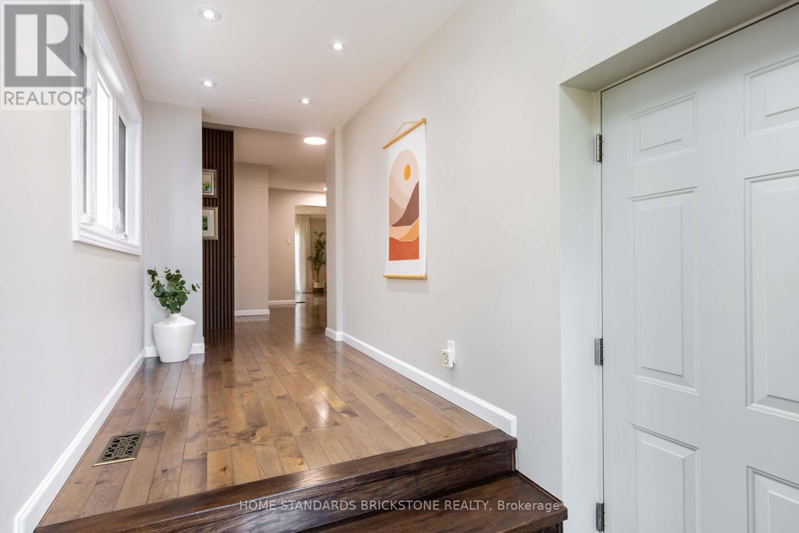60 Madawaska Avenue, Toronto, Ontario  M2M 2R3 - Photo 9 - C13425386