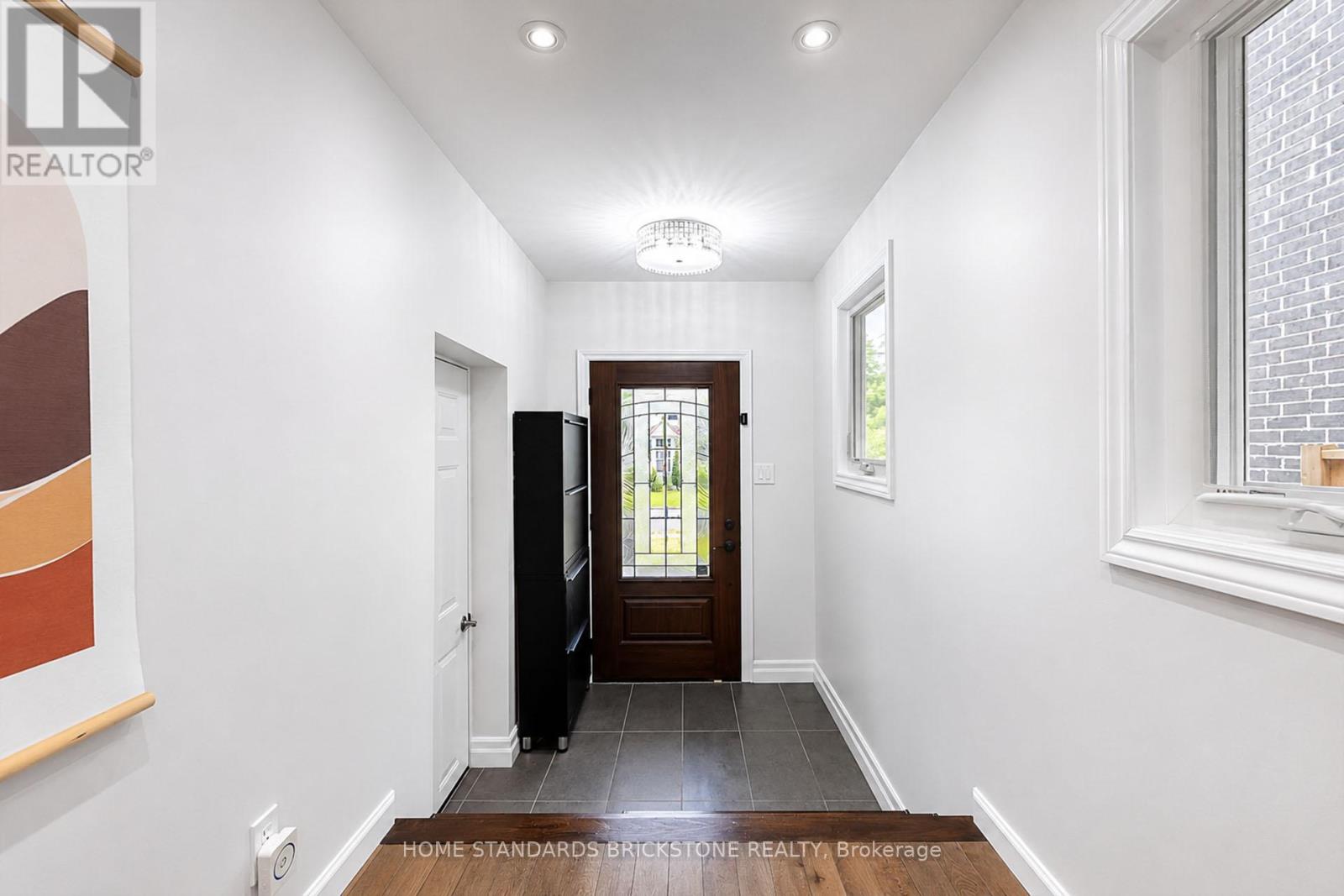 60 Madawaska Avenue, Toronto, Ontario  M2M 2R3 - Photo 8 - C13425386