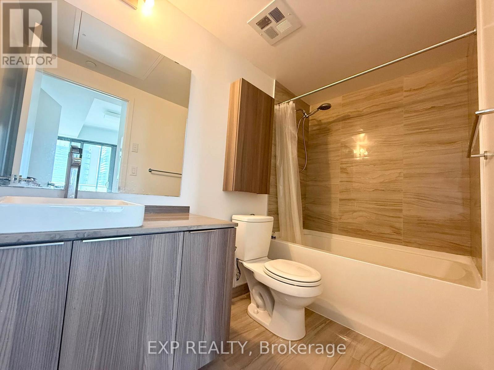1605 - 11 Wellesley Street W, Toronto, Ontario  M4Y 0G4 - Photo 13 - C13471888