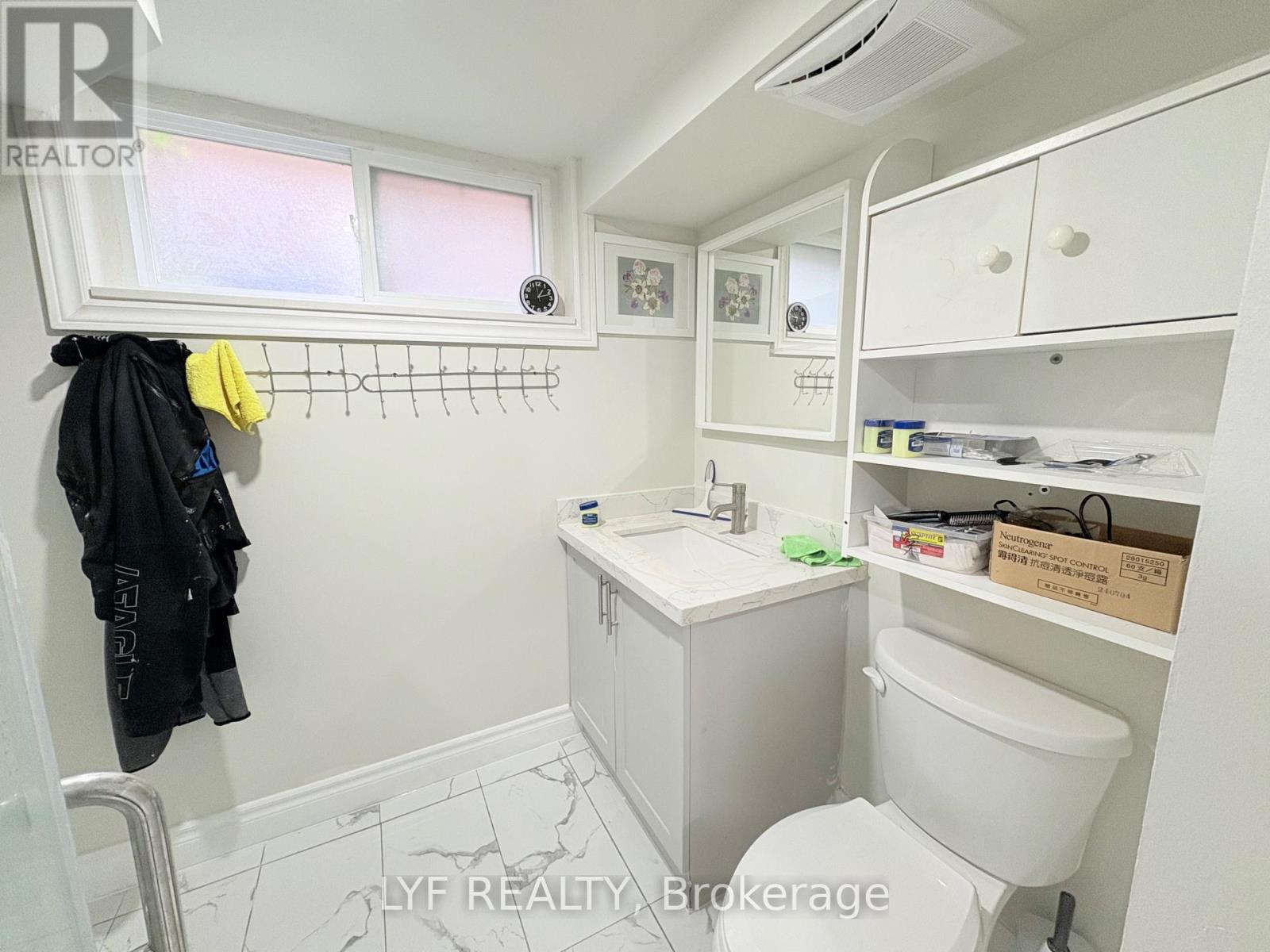 Bsmt Rm 2 - 22 Ivordale Crescent, Toronto, Ontario  M1R 2W6 - Photo 11 - E13471890