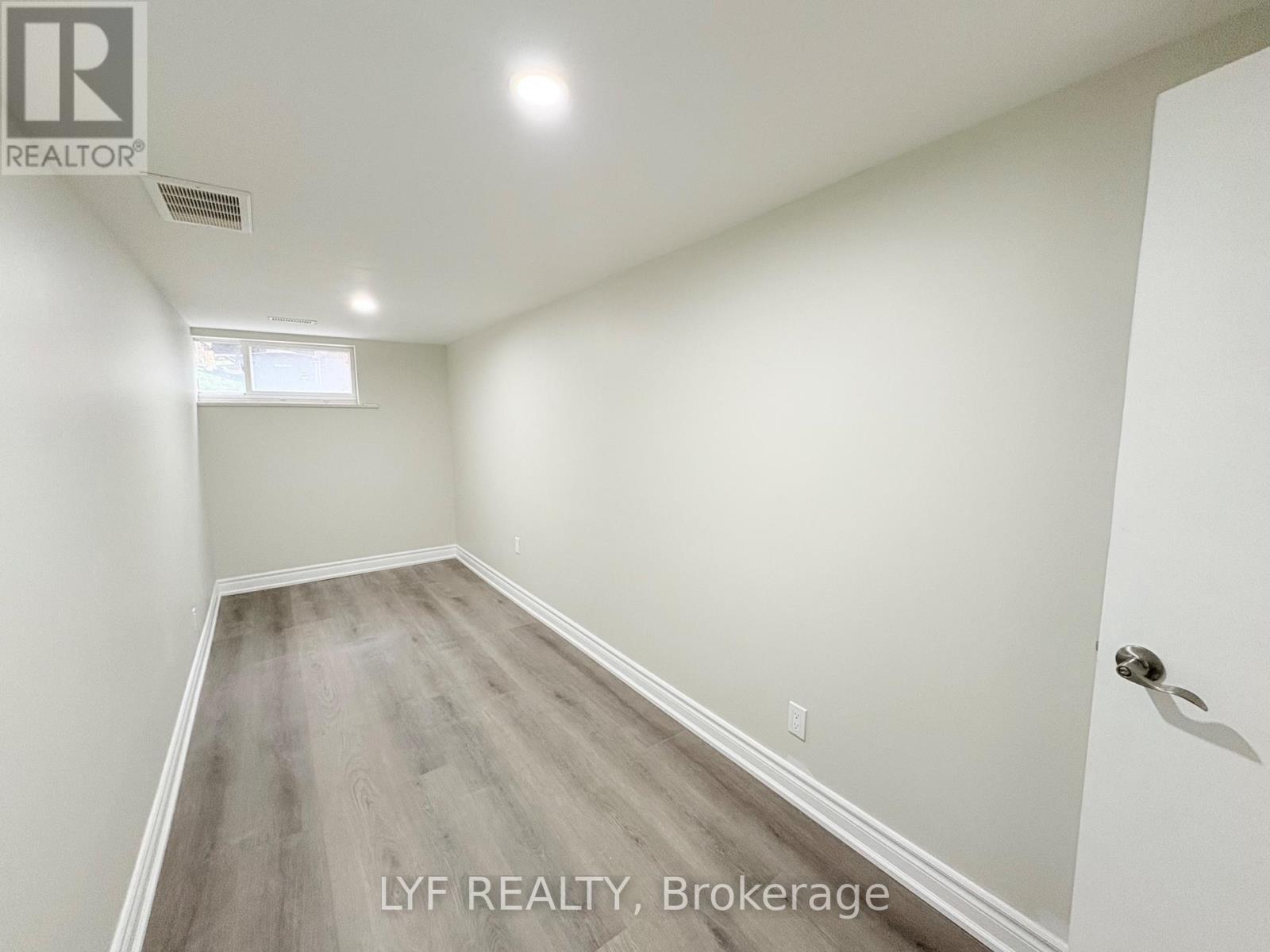 Bsmt Rm 2 - 22 Ivordale Crescent, Toronto, Ontario  M1R 2W6 - Photo 16 - E13471890