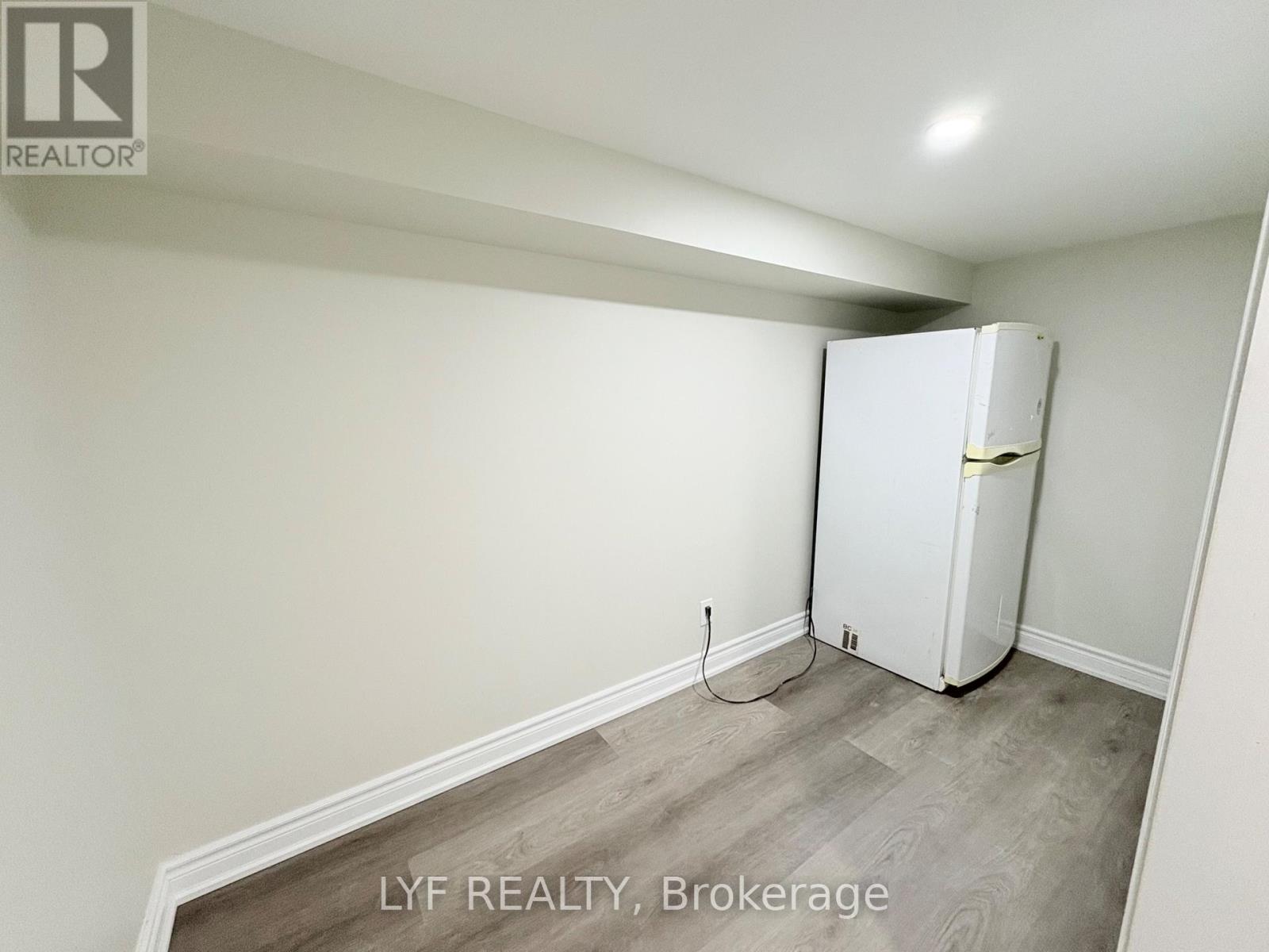 Bsmt Rm 2 - 22 Ivordale Crescent, Toronto, Ontario  M1R 2W6 - Photo 5 - E13471890