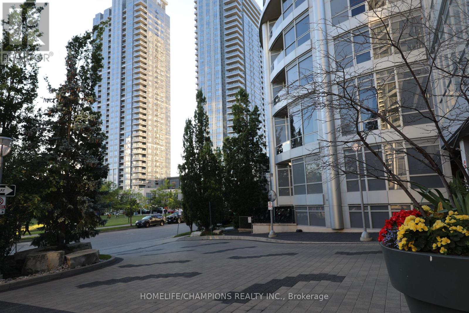 403 - 151 Village Green Square, Toronto, Ontario  M1S 0K5 - Photo 2 - E13471908