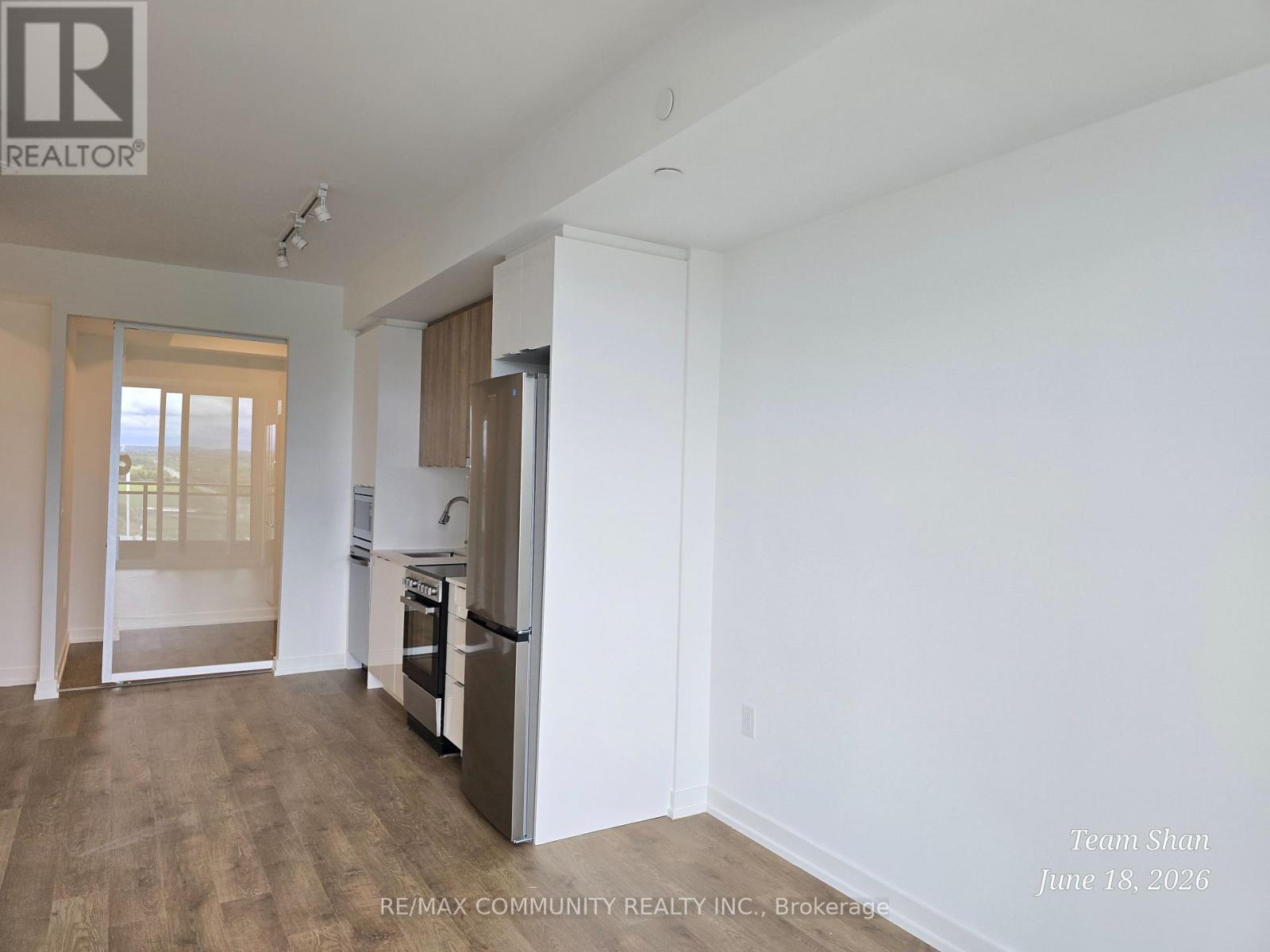 2002 - 9751 Markham Road, Markham, Ontario  L6E 0W3 - Photo 3 - N13471896