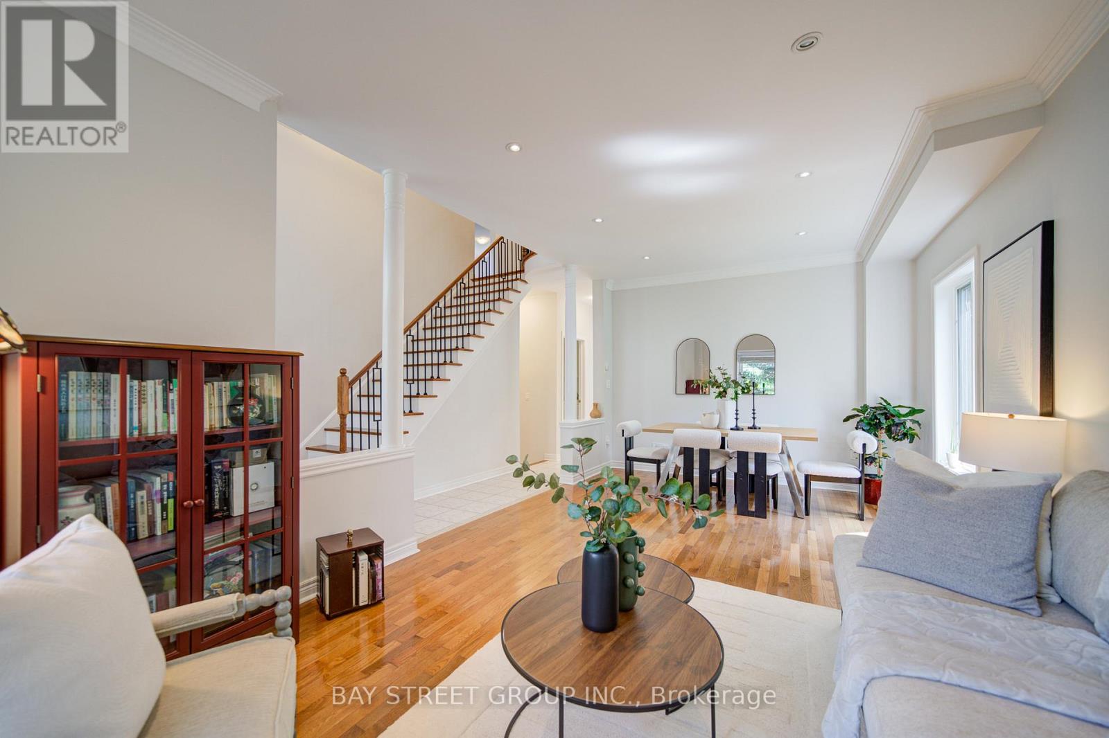 19 Fountain Court, Richmond Hill, Ontario  L4S 2K4 - Photo 6 - N13471928