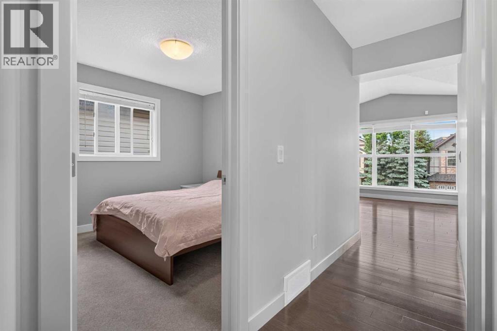27 Pantego Avenue NW, Calgary, Alberta  T3K 0C4 - Photo 35 - A2321800