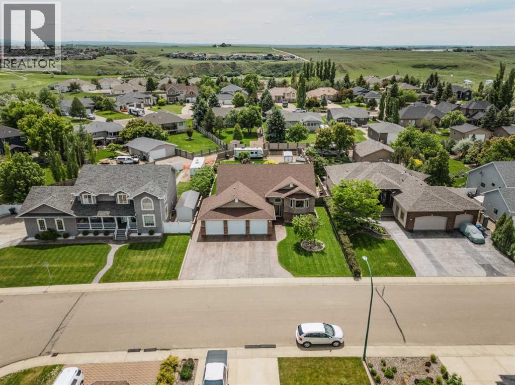 9 Cottonwood Close SW, Medicine Hat, Alberta  T1B 4R5 - Photo 4 - A2322505