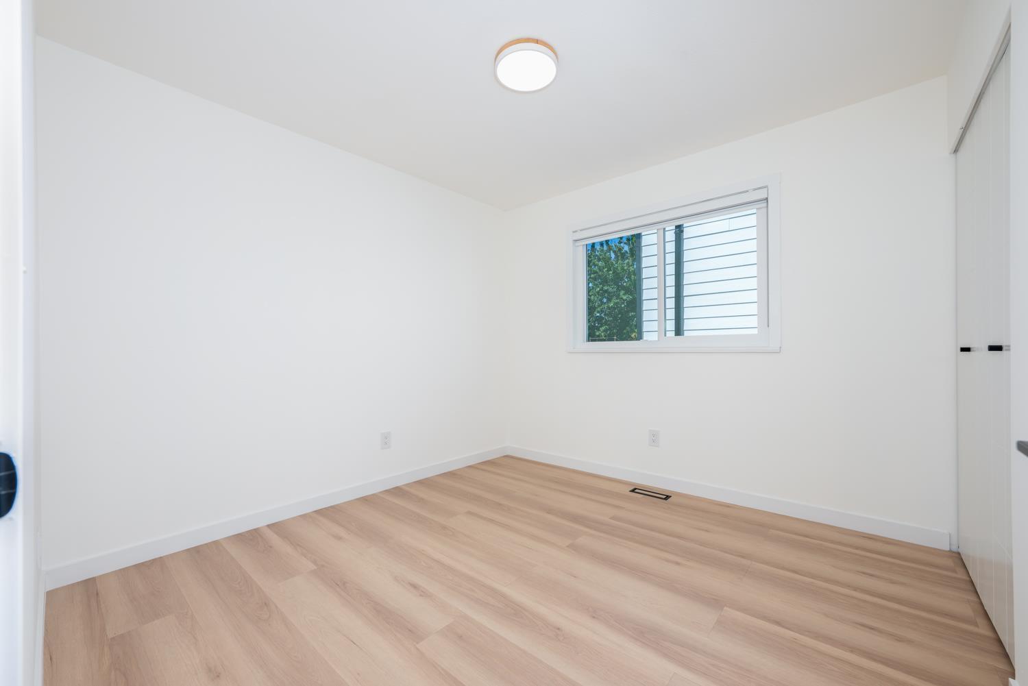 15092 19a Avenue, Surrey, British Columbia  V4A 7G8 - Photo 10 - R3136851