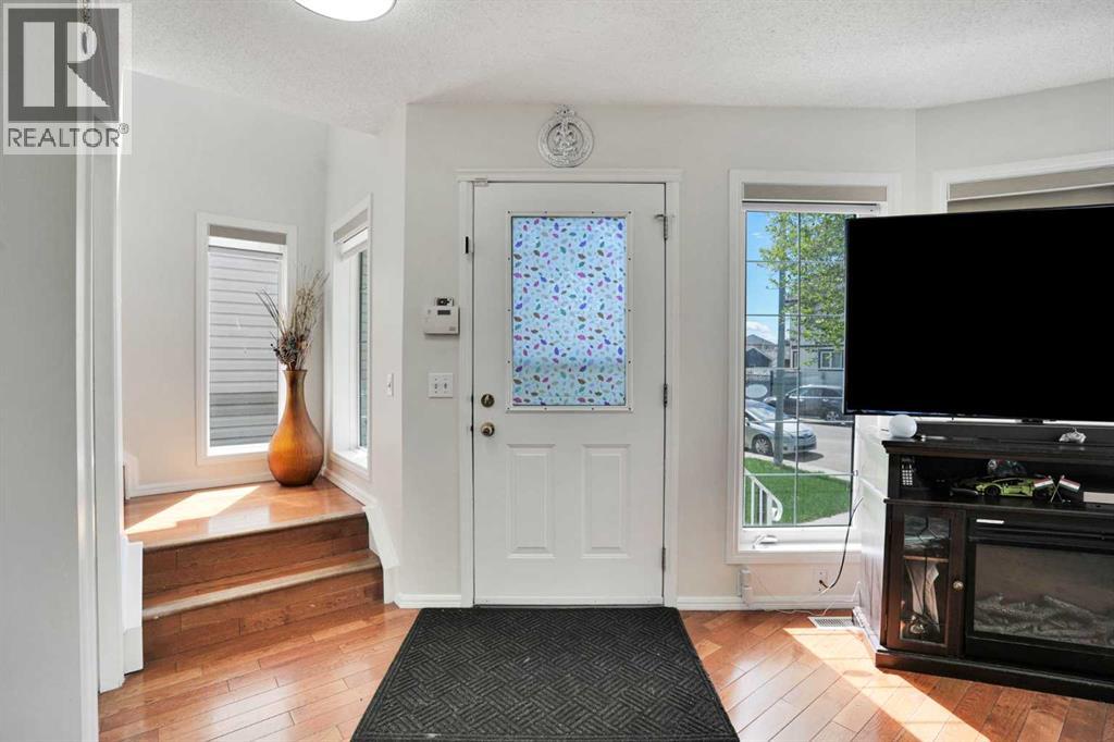 143 Taralea Gardens Ne, Calgary, Alberta  T3J 4W5 - Photo 4 - A2311912