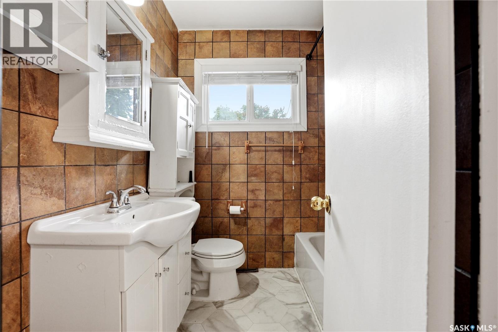 1308 Preston Avenue S, Saskatoon, Saskatchewan  S7H 2V4 - Photo 17 - SK040205