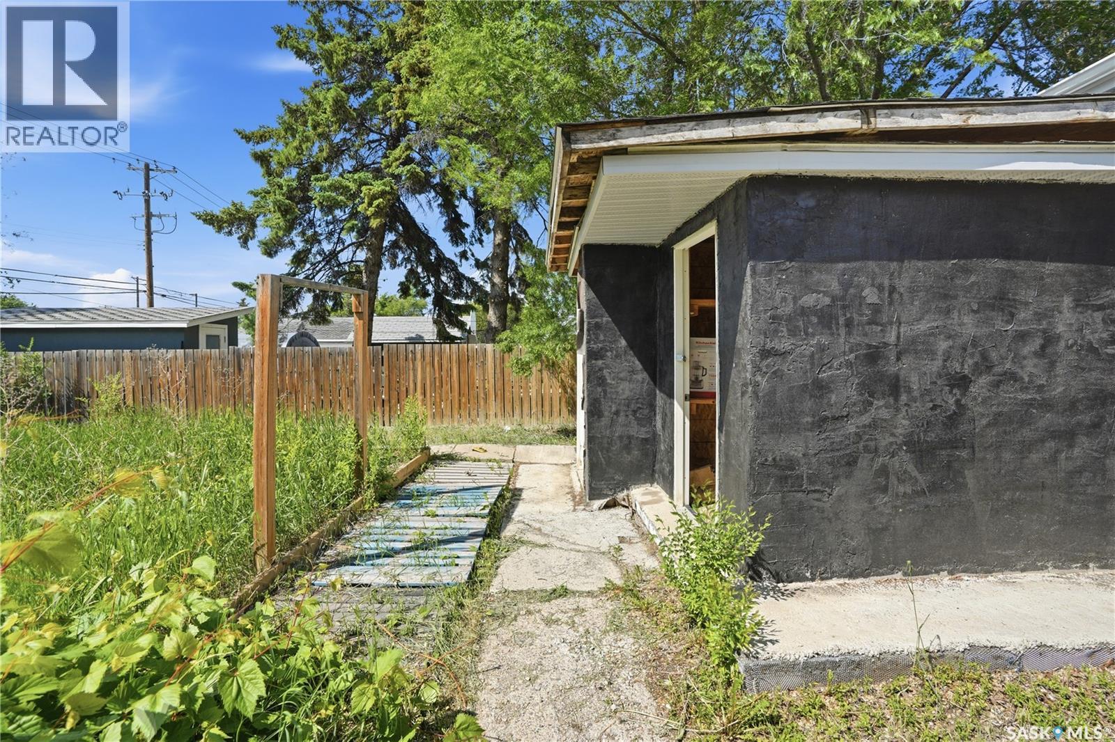 1308 Preston Avenue S, Saskatoon, Saskatchewan  S7H 2V4 - Photo 38 - SK040205